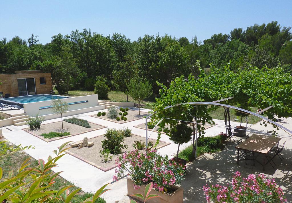 Le Mas De Pie Caud Bed & Breakfast Rognes Exterior photo